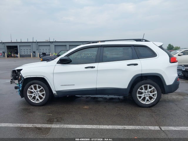1C4PJLAB6GW107011 Jeep Cherokee Sport