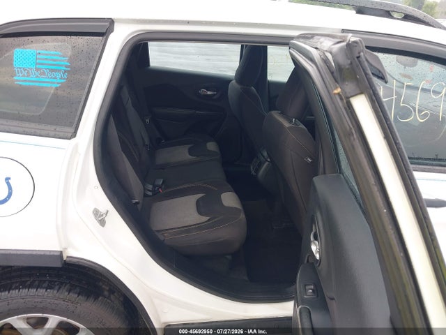 1C4PJLAB6GW107011 Jeep Cherokee Sport