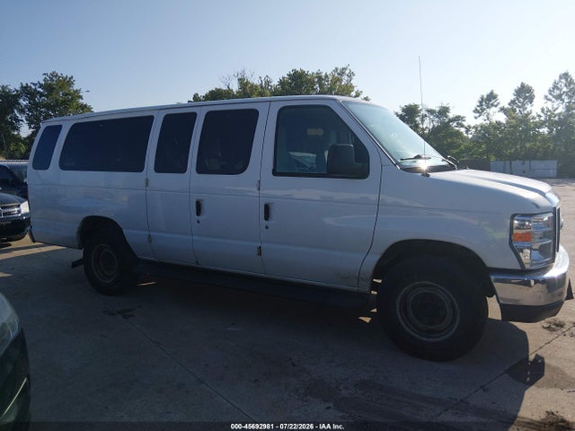 45692981 :رقم المزاد ، 1FBSS3BL7DDA56256 vin ، 2013 Ford E-350 Super Duty Xl/xlt مزاد بيع