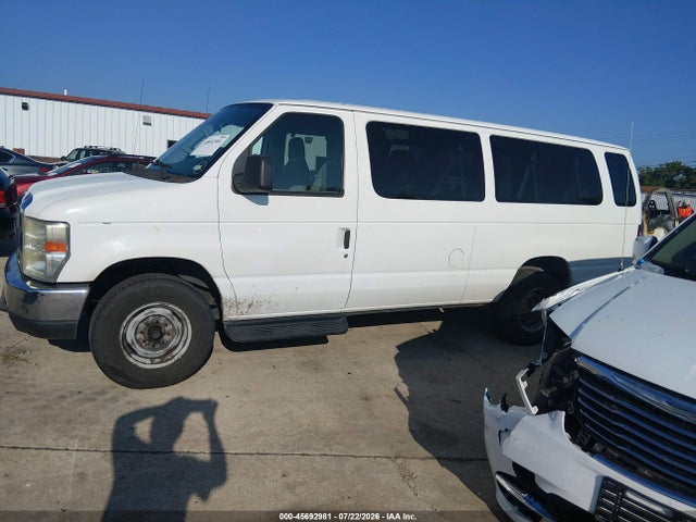 45692981 :رقم المزاد ، 1FBSS3BL7DDA56256 vin ، 2013 Ford E-350 Super Duty Xl/xlt مزاد بيع