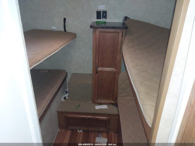 Продаж на аукціоні авто 2016 Gulfstream Other, vin: 1NL1GTM22G1119311, номер лоту: 45693010