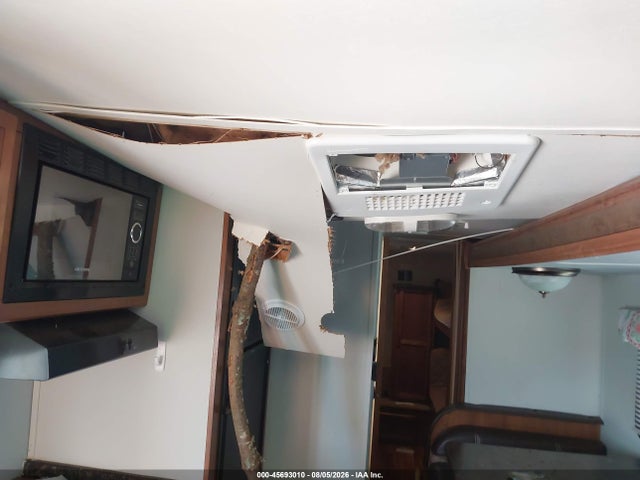 Продаж на аукціоні авто 2016 Gulfstream Other, vin: 1NL1GTM22G1119311, номер лоту: 45693010