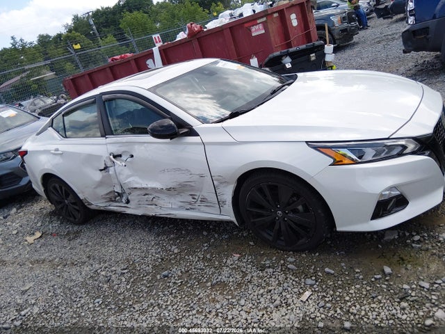 45693032 :رقم المزاد ، 1N4BL4CW6NN398273 vin ، 2022 Nissan Altima Sr Intelligent Awd مزاد بيع
