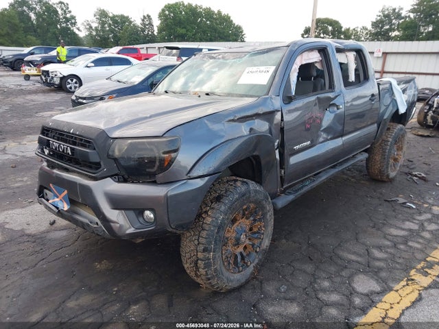 Продаж на аукціоні авто 2015 Toyota Tacoma Base V6, vin: 5TFLU4EN5FX111236, номер лоту: 45693048