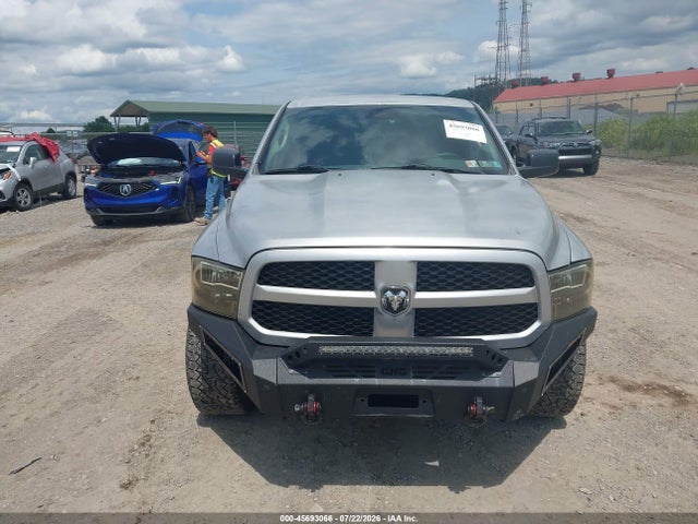 Продажа на аукционе авто 2017 Ram 1500 Express  4x4 6'4 Box, vin: 1C6RR7FT5HS581882, номер лота: 45693066