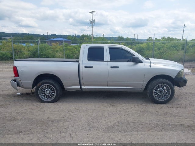 Продажа на аукционе авто 2017 Ram 1500 Express  4x4 6'4 Box, vin: 1C6RR7FT5HS581882, номер лота: 45693066