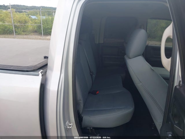Продажа на аукционе авто 2017 Ram 1500 Express  4x4 6'4 Box, vin: 1C6RR7FT5HS581882, номер лота: 45693066