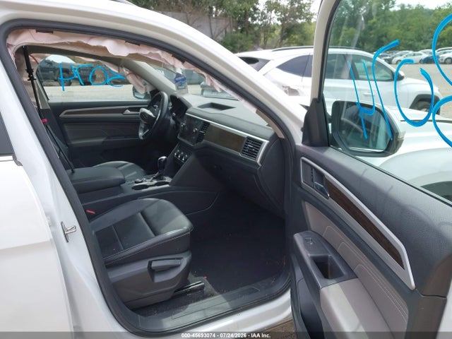 45693074 :رقم المزاد ، 1V2LP2CA4MC608535 vin ، 2021 Volkswagen Atlas 2.0t Se مزاد بيع