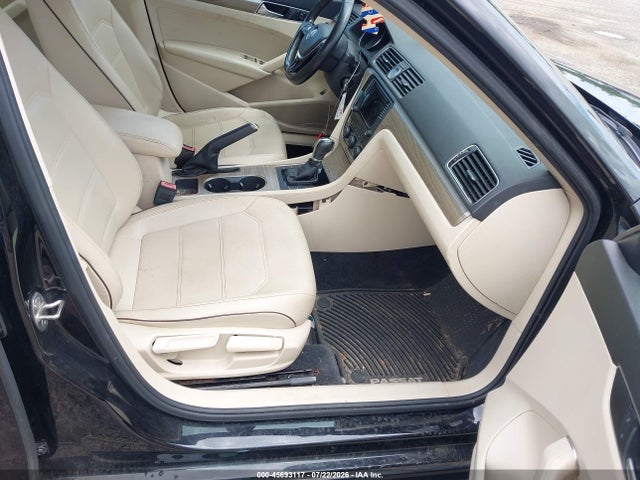 45693117 :رقم المزاد ، 1VWBT7A33GC014417 vin ، 2016 Volkswagen Passat 1.8t Se مزاد بيع