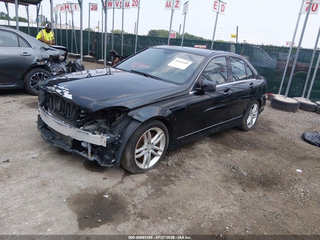 45693185 :رقم المزاد ، WDDGF8AB7DR278316 vin ، 2013 Mercedes-benz C 300 Luxury 4matic/sport 4matic مزاد بيع