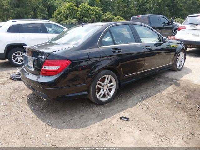 45693185 :رقم المزاد ، WDDGF8AB7DR278316 vin ، 2013 Mercedes-benz C 300 Luxury 4matic/sport 4matic مزاد بيع