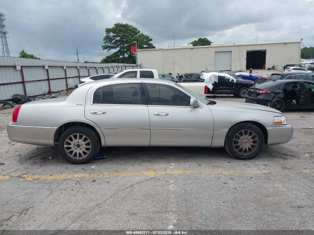 Продаж на аукціоні авто 2006 Lincoln Town Car Signature, vin: 1LNHM81W86Y603941, номер лоту: 45693211