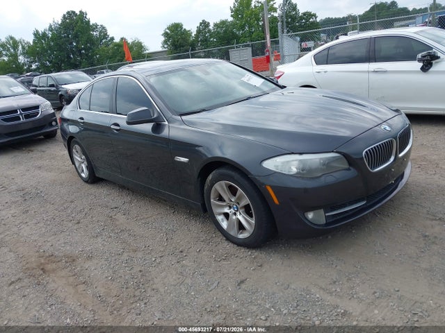 2013 Bmw 528i Xdrive მანქანა იყიდება აუქციონზე, vin: WBAXH5C57DDW14129, აუქციონის ნომერი: 45693217