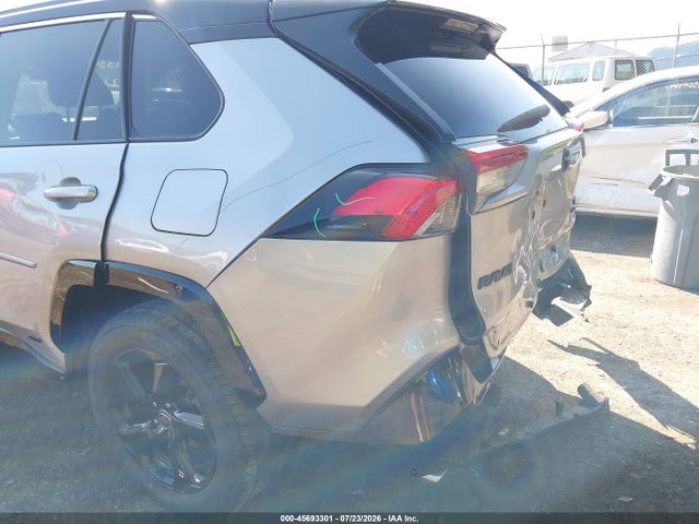 45693301 :رقم المزاد ، 4T3E6RFV8MU040467 vin ، 2021 Toyota Rav4 Hybrid Xse مزاد بيع