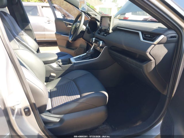 45693301 :رقم المزاد ، 4T3E6RFV8MU040467 vin ، 2021 Toyota Rav4 Hybrid Xse مزاد بيع