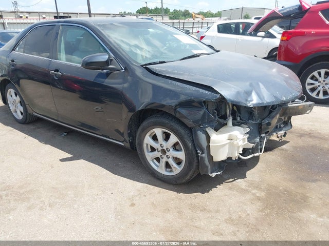 2013 Toyota Camry Le მანქანა იყიდება აუქციონზე, vin: 4T1BF1FK0DU256381, აუქციონის ნომერი: 45693306