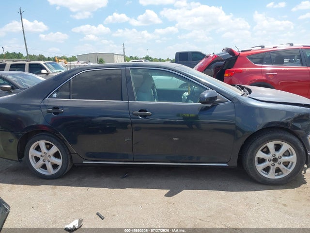 2013 Toyota Camry Le მანქანა იყიდება აუქციონზე, vin: 4T1BF1FK0DU256381, აუქციონის ნომერი: 45693306