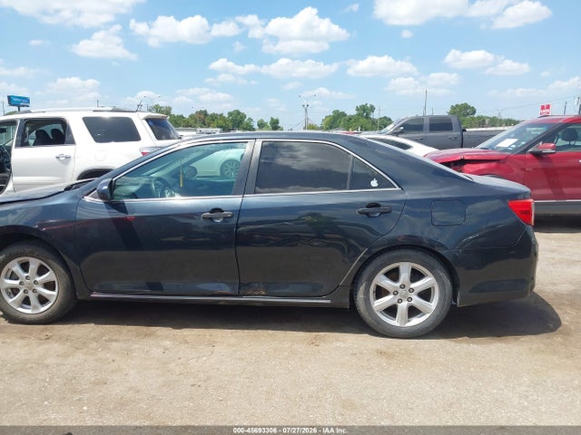 2013 Toyota Camry Le მანქანა იყიდება აუქციონზე, vin: 4T1BF1FK0DU256381, აუქციონის ნომერი: 45693306