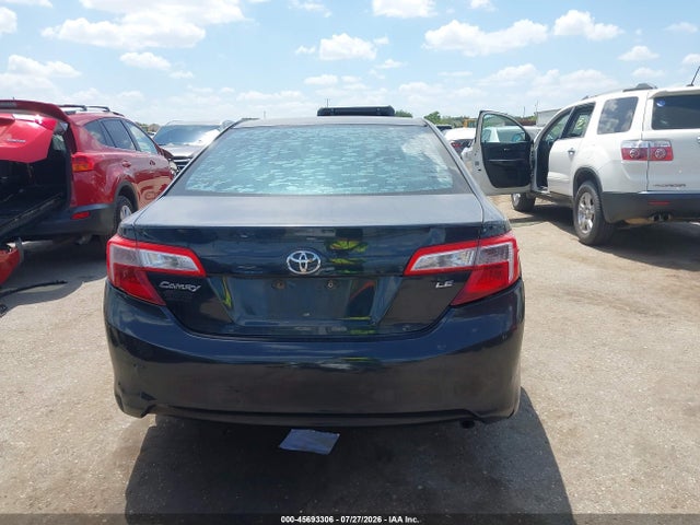 2013 Toyota Camry Le მანქანა იყიდება აუქციონზე, vin: 4T1BF1FK0DU256381, აუქციონის ნომერი: 45693306