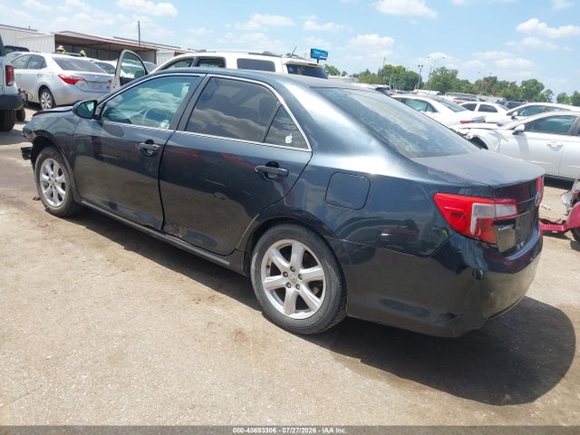 2013 Toyota Camry Le მანქანა იყიდება აუქციონზე, vin: 4T1BF1FK0DU256381, აუქციონის ნომერი: 45693306