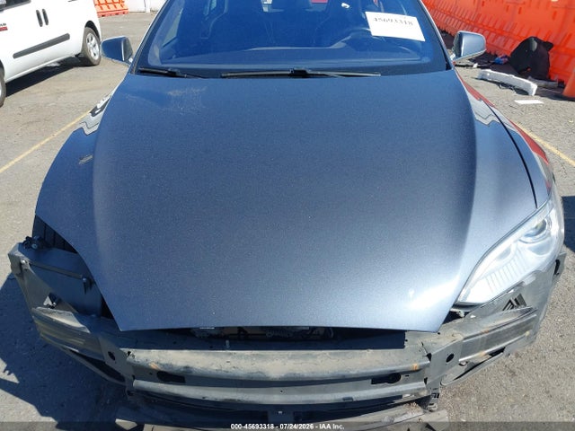 2016 Tesla Model S 60d/70d/75d/85d/90d მანქანა იყიდება აუქციონზე, vin: 5YJSA1E21GF133917, აუქციონის ნომერი: 45693318