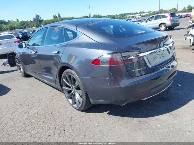 2016 Tesla Model S 60d/70d/75d/85d/90d მანქანა იყიდება აუქციონზე, vin: 5YJSA1E21GF133917, აუქციონის ნომერი: 45693318