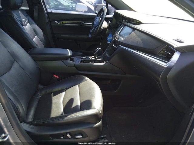 45693359 :رقم المزاد ، 1GYKNCRS2LZ141050 vin ، 2020 Cadillac Xt5 Fwd Premium Luxury مزاد بيع