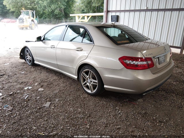 45693388 :رقم المزاد ، WDDHF8HBXBA483554 vin ، 2011 Mercedes-benz E 350 4matic مزاد بيع