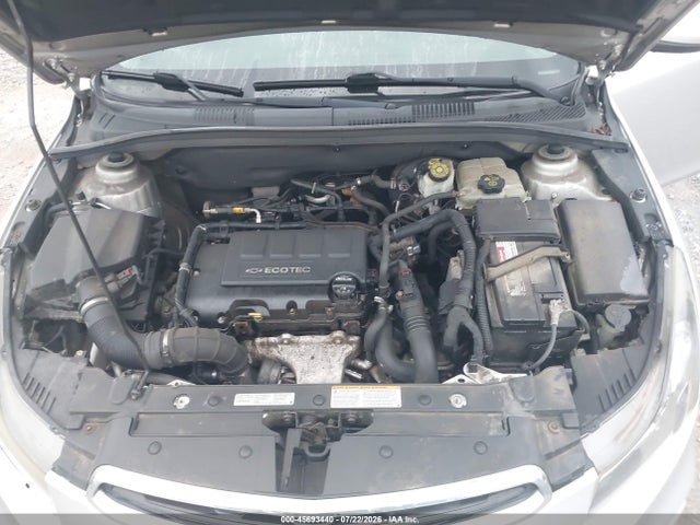 1G1PC5SB8F7230640 Chevrolet Cruze 1lt Auto