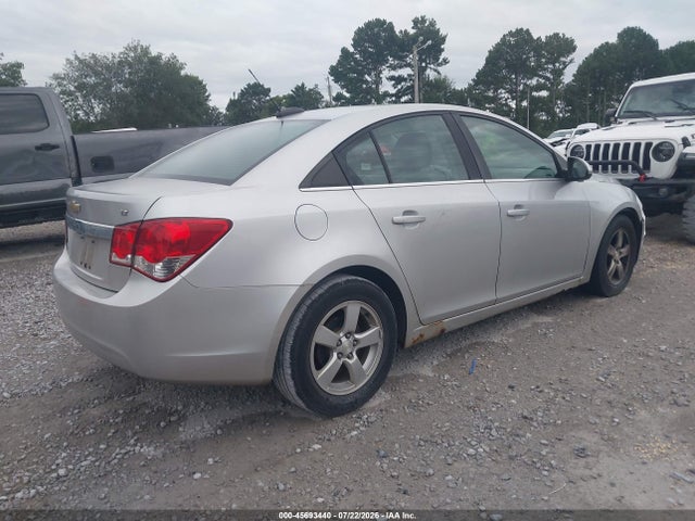1G1PC5SB8F7230640 Chevrolet Cruze 1lt Auto