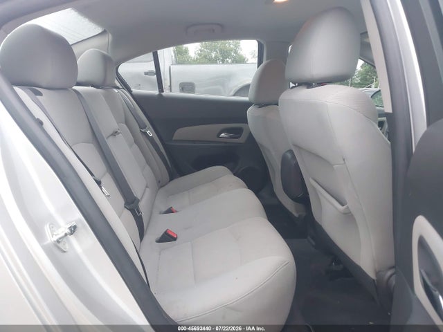 1G1PC5SB8F7230640 Chevrolet Cruze 1lt Auto