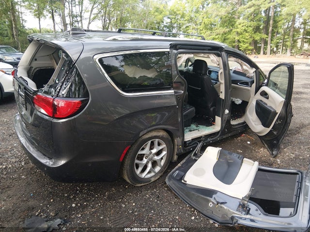 Aukcja sprzedaży 2017 Chrysler Pacifica Touring-l Plus, vin: 2C4RC1EG5HR511747, numer aukcji: 45693485