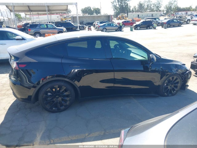 Продажа на аукционе авто 2025 Tesla Model Y Long Range Dual Motor All-wheel Drive, vin: 7SAYGDEE6SF299530, номер лота: 45693490