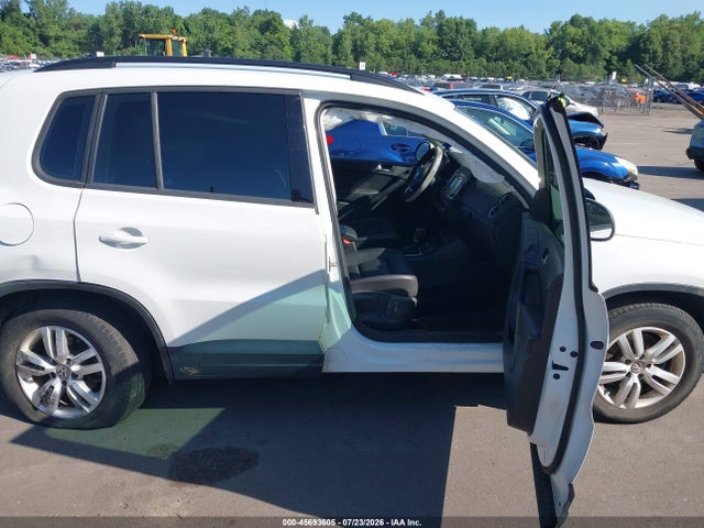 45693605 :رقم المزاد ، WVGBV7AX4HK031942 vin ، 2017 Volkswagen Tiguan 2.0t/2.0t S مزاد بيع