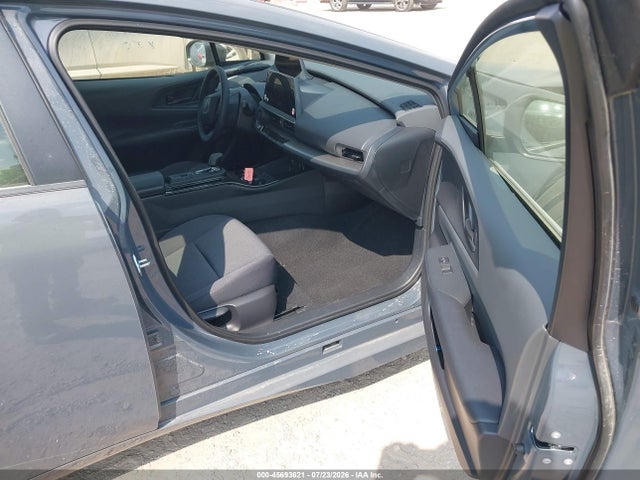 Toyota Prius Le 2026 JTDACAAU5T3079249 Image 5
