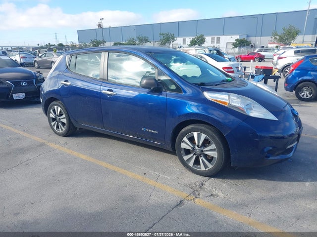Nissan LEAF SV 2016 1N4BZ0CP6GC306190 главное изображение