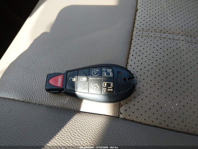 Продаж на аукціоні авто 2013 Chrysler Town & Country Touring-l, vin: 2C4RC1CG3DR571832, номер лоту: 45693641