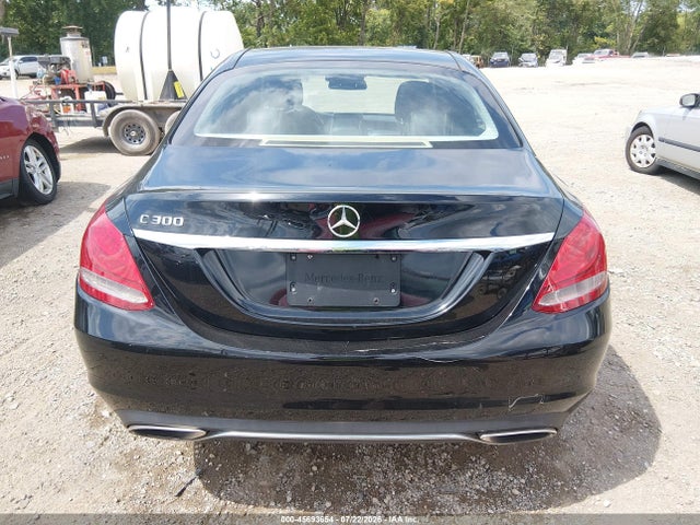 Продаж на аукціоні авто 2016 Mercedes-benz C 300 4matic, vin: 55SWF4KB2GU165654, номер лоту: 45693654
