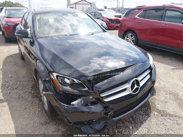 Продаж на аукціоні авто 2016 Mercedes-benz C 300 4matic, vin: 55SWF4KB2GU165654, номер лоту: 45693654
