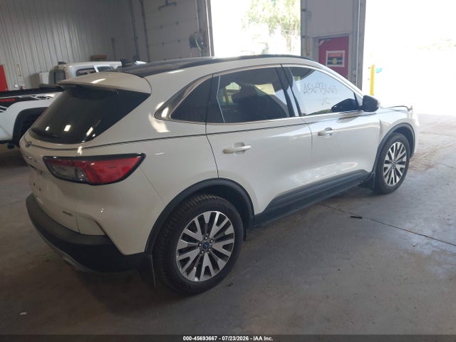 2022 Ford Escape Titanium მანქანა იყიდება აუქციონზე, vin: 1FMCU9J93NUA77914, აუქციონის ნომერი: 45693667