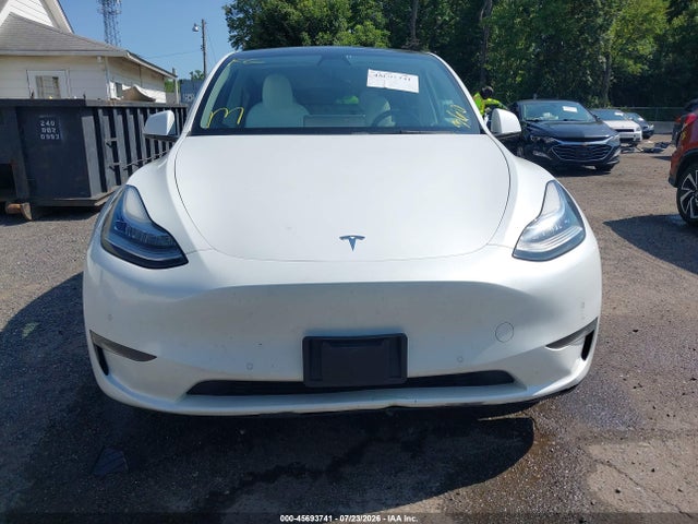Продаж на аукціоні авто 2021 Tesla Model Y Long Range Dual Motor All-wheel Drive, vin: 5YJYGDEEXMF311694, номер лоту: 45693741