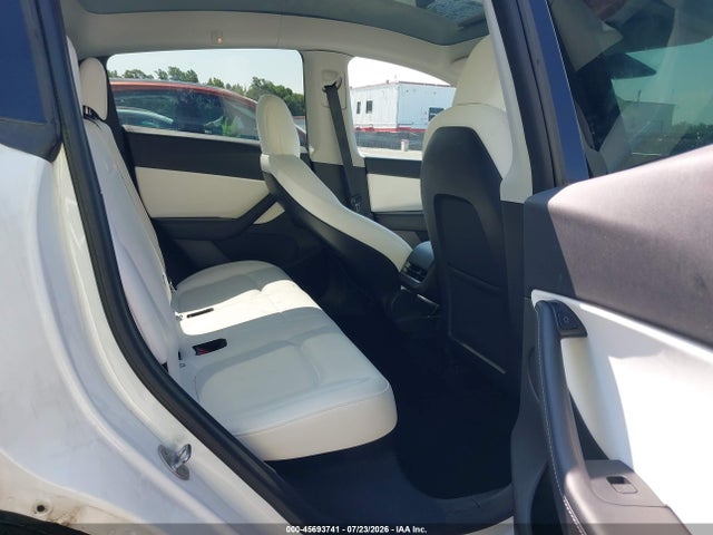 Продаж на аукціоні авто 2021 Tesla Model Y Long Range Dual Motor All-wheel Drive, vin: 5YJYGDEEXMF311694, номер лоту: 45693741