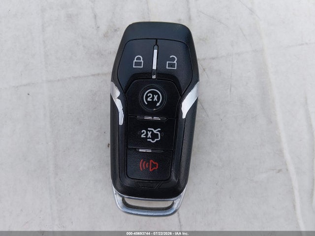 1FATP8EM6H5303095 Ford Mustang V6