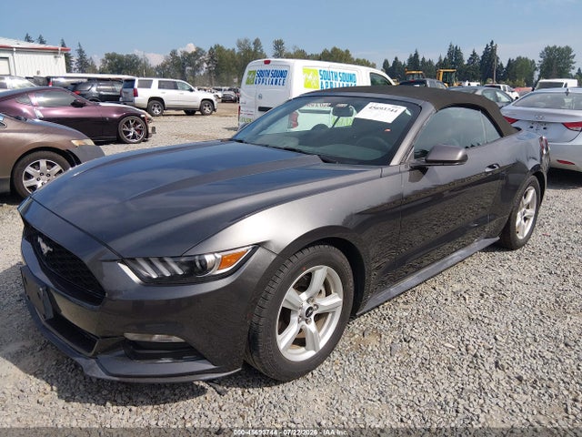 1FATP8EM6H5303095 Ford Mustang V6
