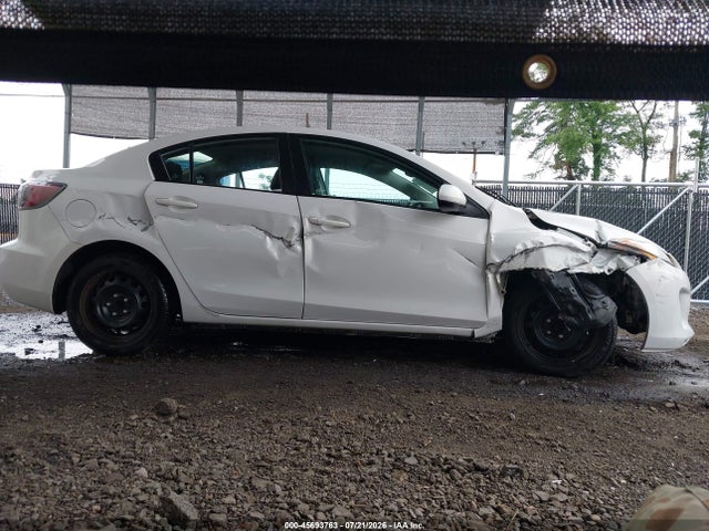 2013 Mazda Mazda3 I Sport მანქანა იყიდება აუქციონზე, vin: JM1BL1UP5D1800614, აუქციონის ნომერი: 45693763