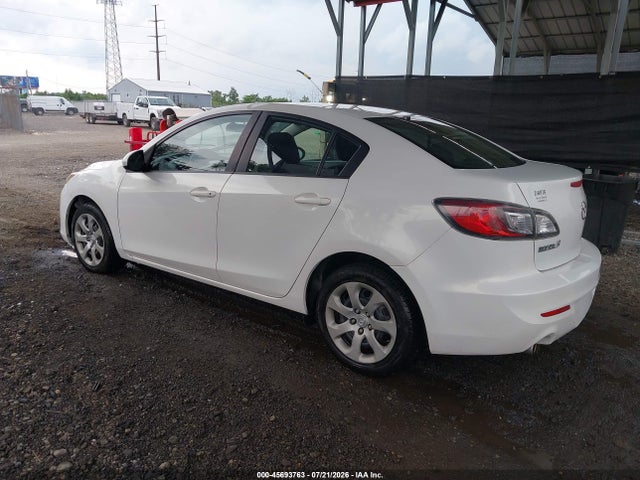 2013 Mazda Mazda3 I Sport მანქანა იყიდება აუქციონზე, vin: JM1BL1UP5D1800614, აუქციონის ნომერი: 45693763