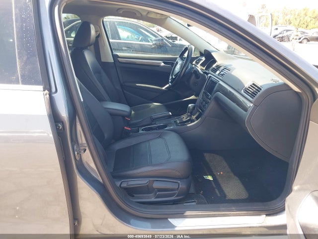 45693849 :رقم المزاد ، 1VWBT7A31GC066886 vin ، 2016 Volkswagen Passat 1.8t Se مزاد بيع