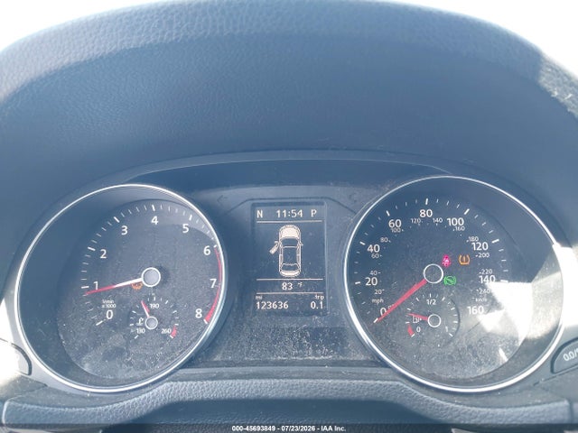 45693849 :رقم المزاد ، 1VWBT7A31GC066886 vin ، 2016 Volkswagen Passat 1.8t Se مزاد بيع