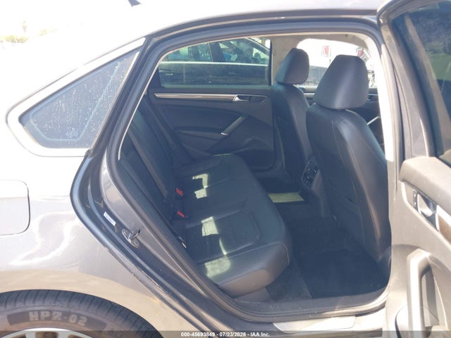 45693849 :رقم المزاد ، 1VWBT7A31GC066886 vin ، 2016 Volkswagen Passat 1.8t Se مزاد بيع