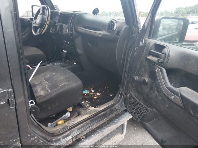 1C4BJWDG4JL834773 Jeep Wrangler Jk Unlimited Sport 4x4